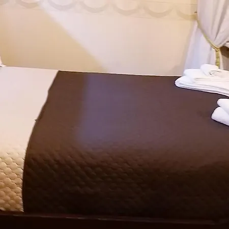 Gli Oleandri Bed and Breakfast Στρέσα