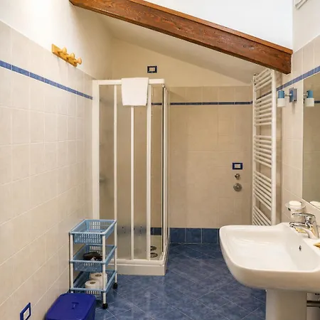 Bed & Breakfast Gli Oleandri 4*
