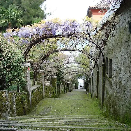 Gli Oleandri Bed and Breakfast 3*