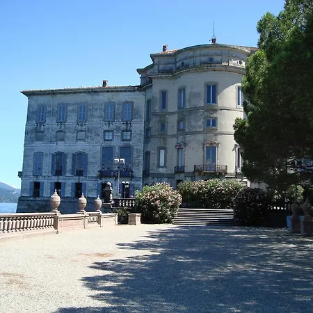 住宿加早餐酒店 Gli Oleandri 斯特雷萨