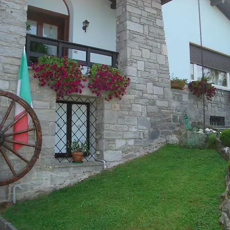 Bed and Breakfast Gli Oleandri 3*
