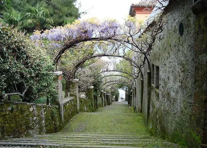 Gli Oleandri Bed & Breakfast 4*